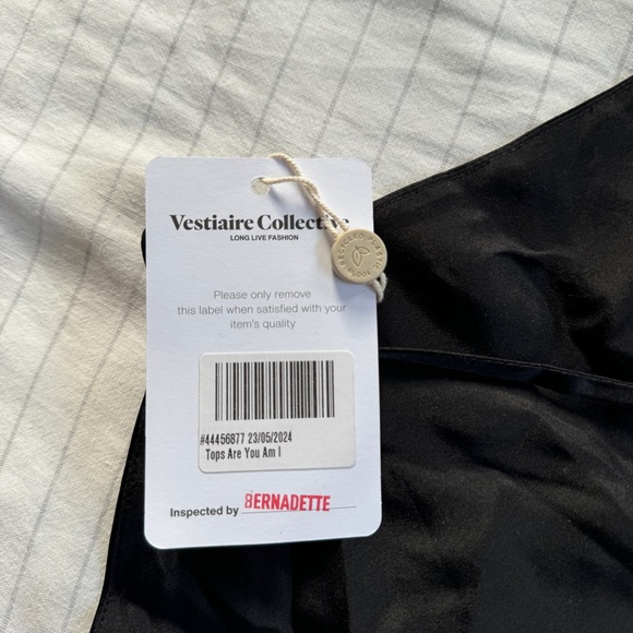 ARE YOU AM I kiku satin halter top - Picture 3 of 5